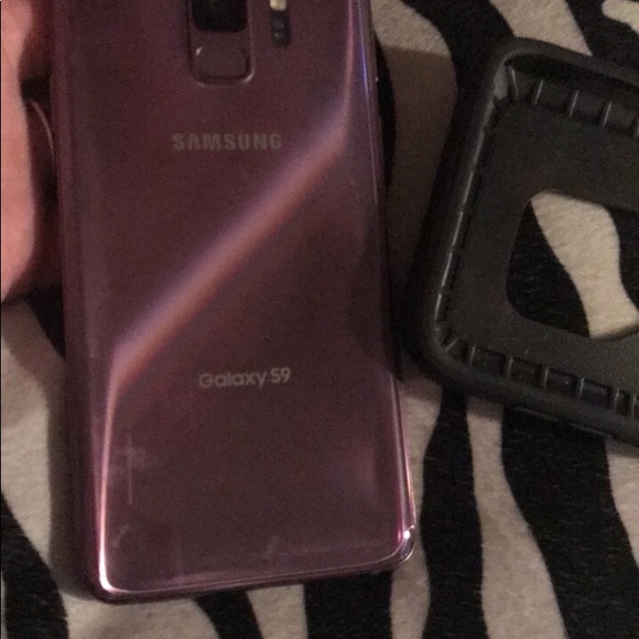 Samsung Galaxy s9 Lilac Purple - Picture 3 of 4
